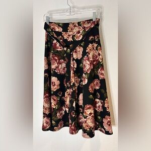 Silhouette Black Floral A-Line Skirt Size Medium